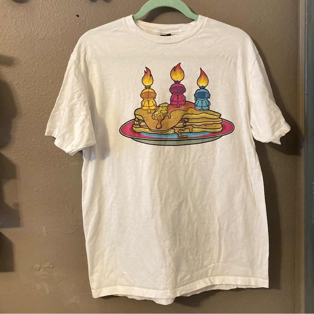 White Graphic Short Sleeve Tee with Colorful Pancake Candles